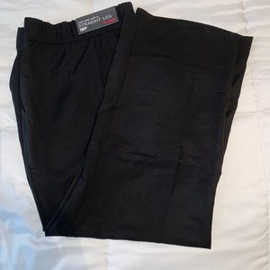 Avenue Straight Leg Black Pants NWT 18P